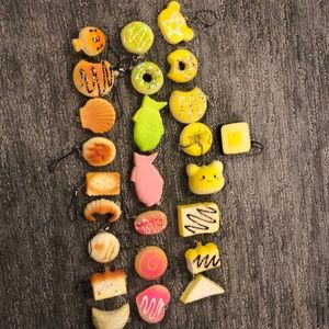 25 squishies  (OFFERS 100% ACCEPTED)